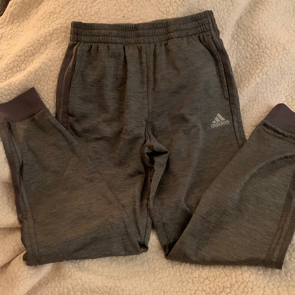 Adidas sweatpants 100% polyester. Big boys L/G (14/16). Pre-own Gray